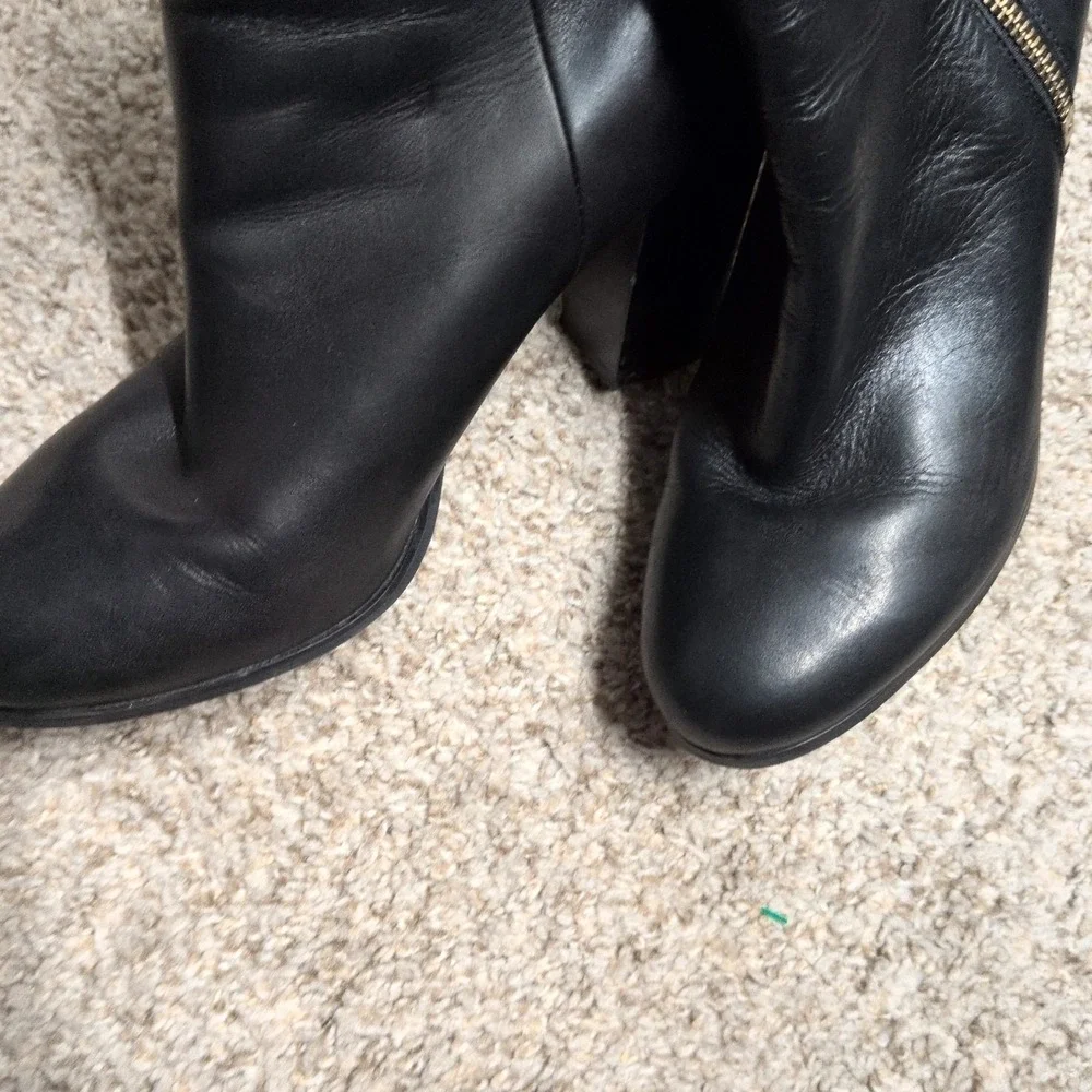 Michael Kors Frenchie Bootie Black Women's Size 9 Gold Side Zip